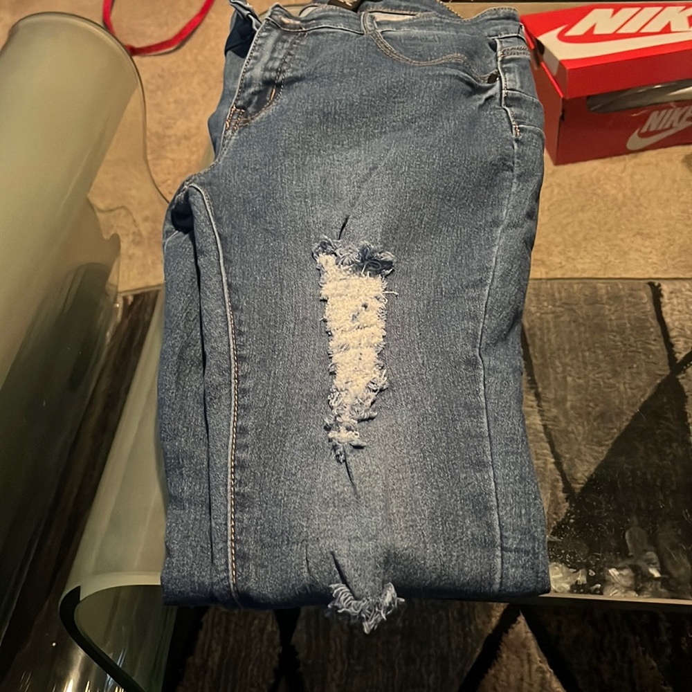Fashion nova jeans size 9